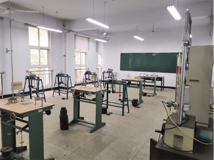 8土工实验室.jpg